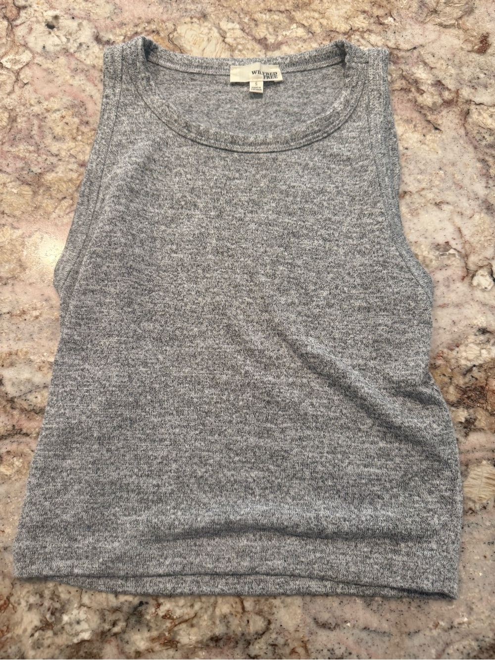 Aritzia Wilfred Free Crop Top